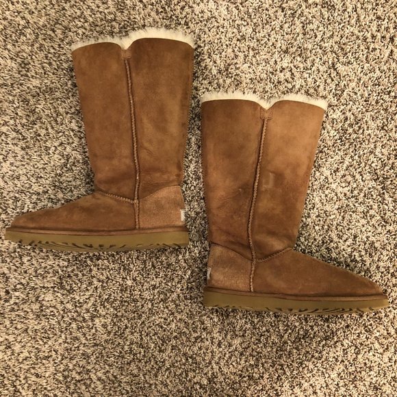 UGG Bailey button triplet tall chestnut boots - Picture 3 of 11